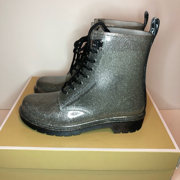 New in Box Michael Kors Rainbootie - Picture 3 of 9